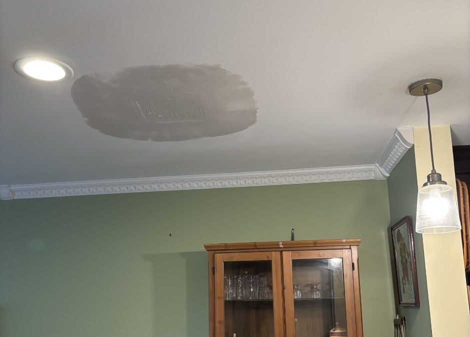 How Do You Know How Much Damaged Drywall to Cut Out?